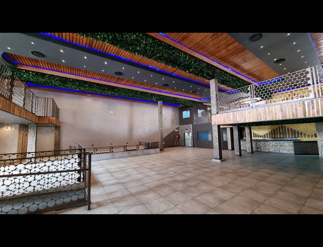 1,091M² RETAIL TO LET IN BARDENE